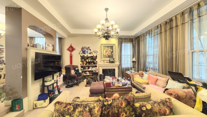 玛斯兰德桃子街区二手房实景图