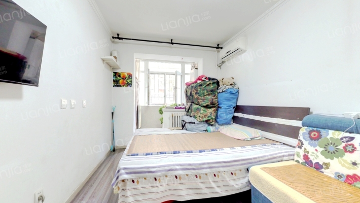 新居东里二手房实景图