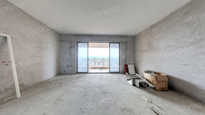 振江凤凰台二手房实景图