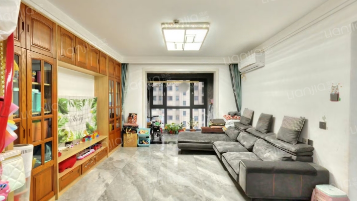 绿地璀璨天城二手房实景图