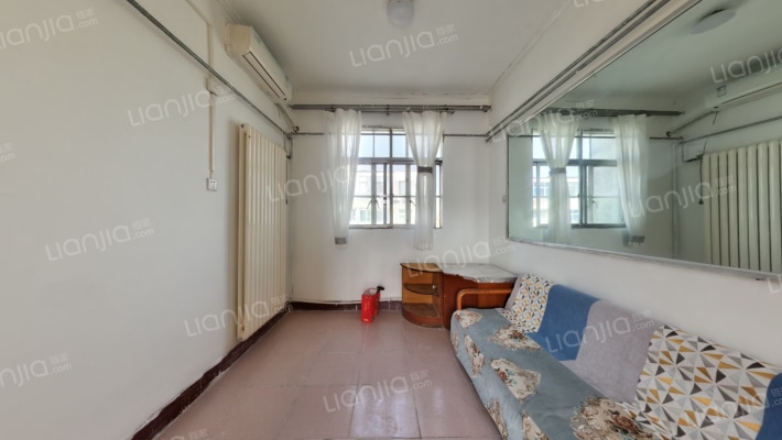 中原制药厂家属院二手房实景图