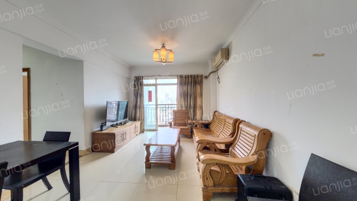 宝华豪庭二手房实景图