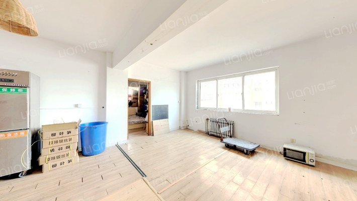 新世界公寓二手房实景图