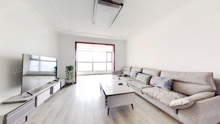 滨河果岭二手房实景图