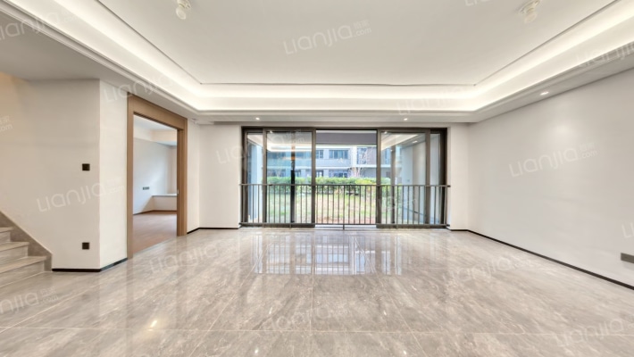 春境东来院二手房实景图