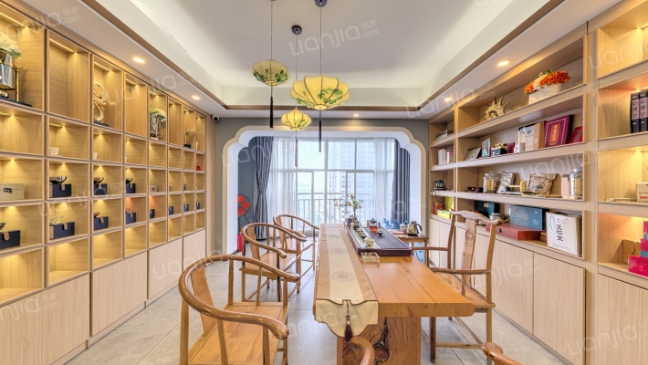 名门广场南区二手房实景图