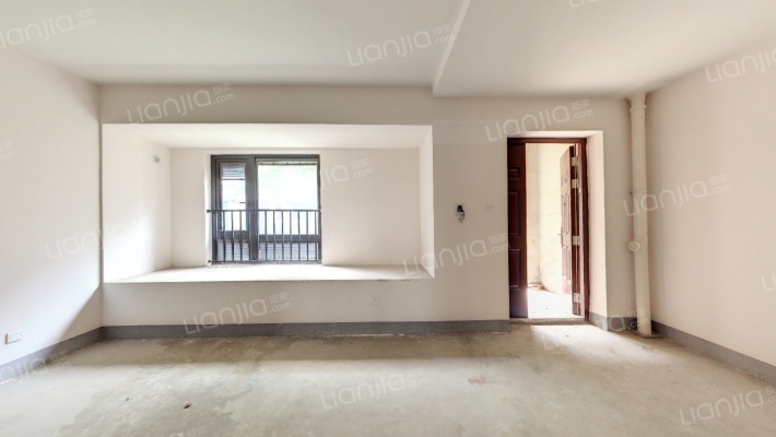 中建溪岸观邸南区二手房实景图