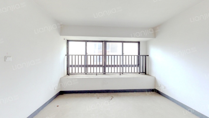 罗西住宅区十三组团二手房实景图