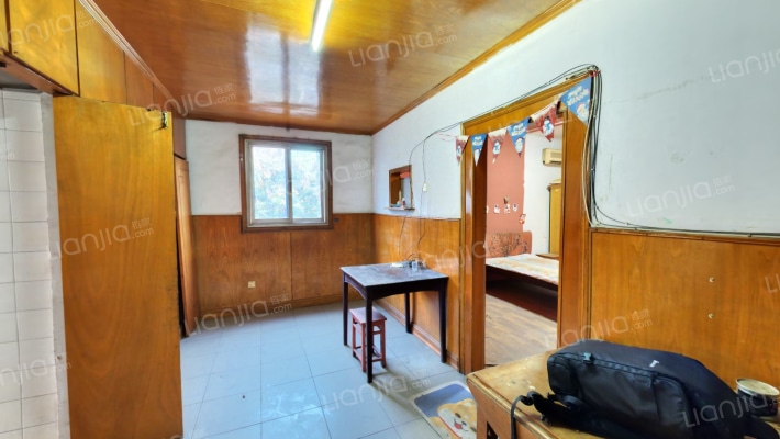 粮食局宿舍二手房实景图