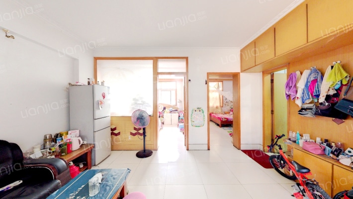 青年路土产公司宿舍二手房实景图