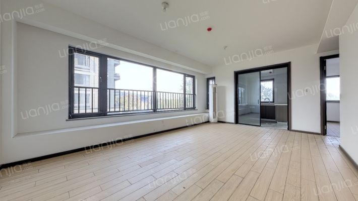 融创森与海之城二手房实景图