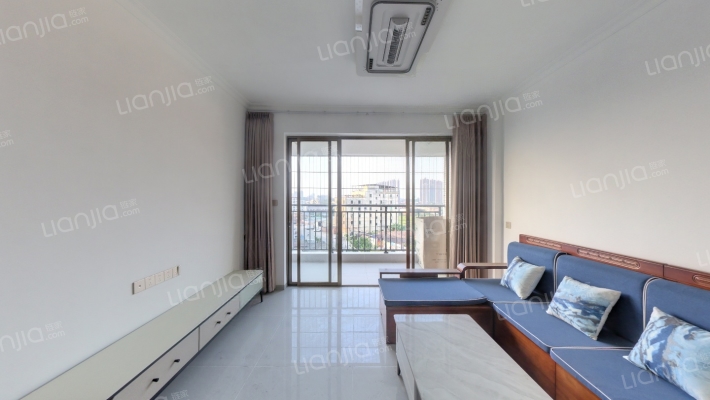 东海湾名轩二手房实景图