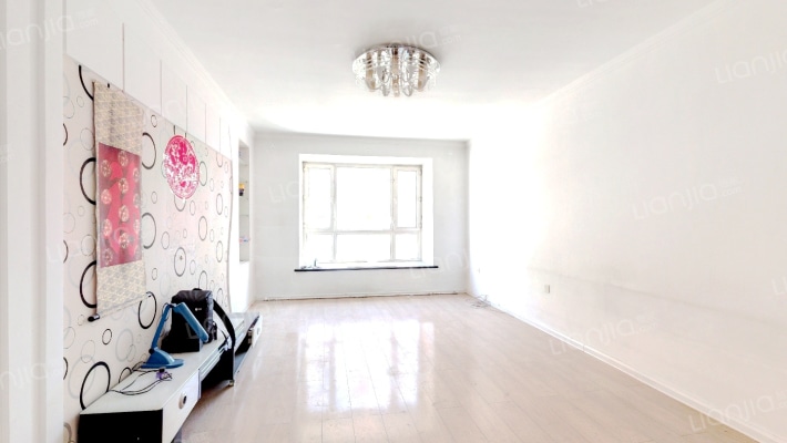 立汇美罗湾四期二手房实景图