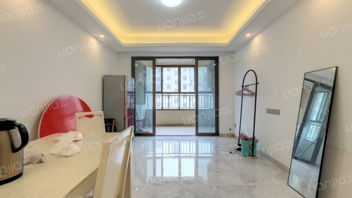 湖畔学苑二手房实景图