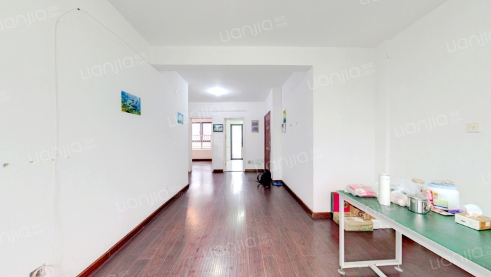 龙隐水庄二手房实景图