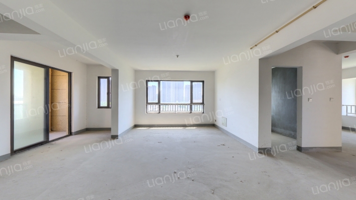 俪晶湾二手房实景图