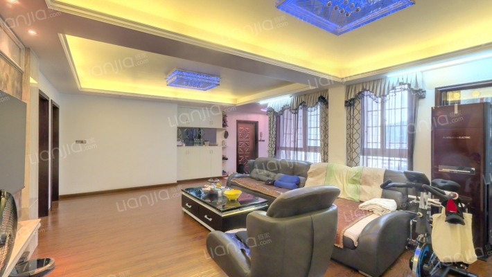 六虹锦苑二手房实景图