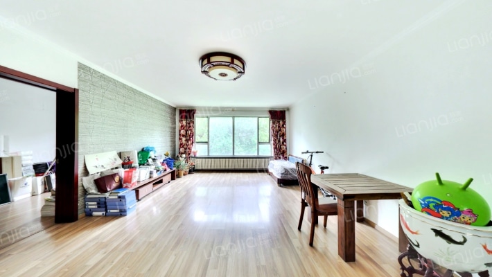 名仕家园B区二手房实景图