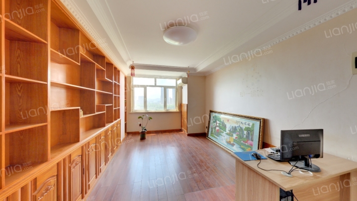 汇金国际二手房实景图