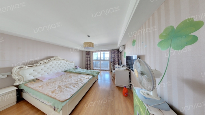 金凤凰温泉逸墅二手房实景图