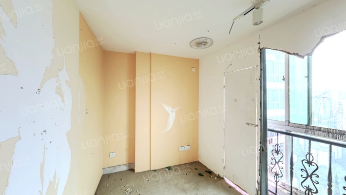 兴威名座二手房实景图