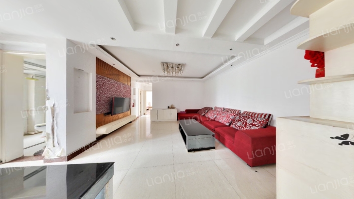 美林河畔二手房实景图