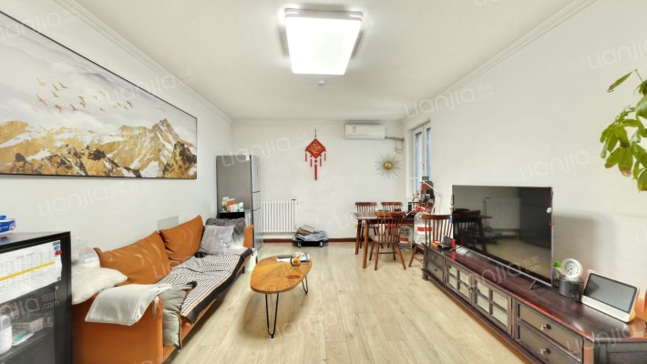 亚林西居住区8号院二手房实景图