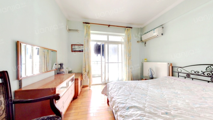 滨江苑一期二手房实景图