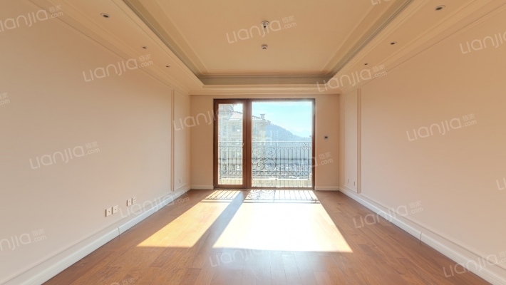 鲁信盤谷花园二手房实景图