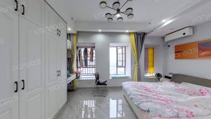 湾田国际二手房实景图