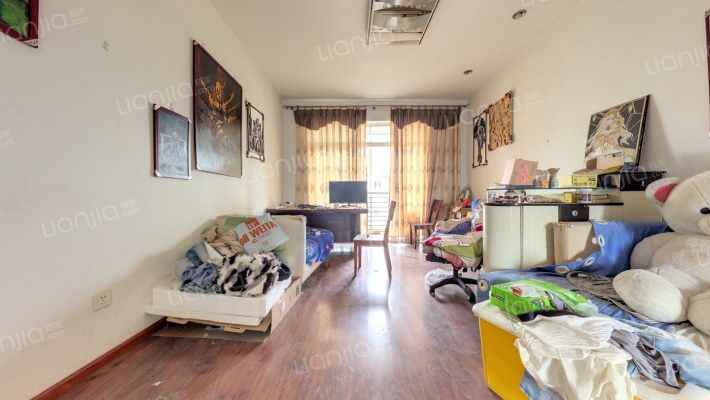 东方虹花苑二手房实景图