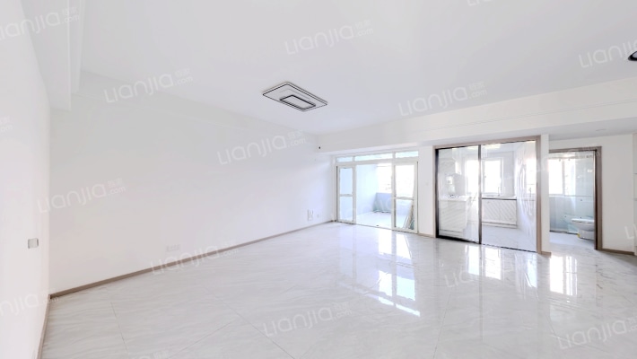 雪景公寓二手房实景图