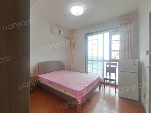 合租·花样年花样城 5居室 东南卧