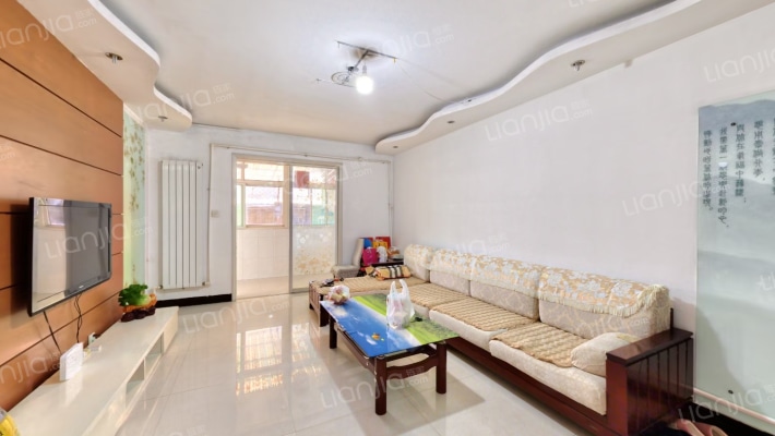 师政住宅楼二手房实景图