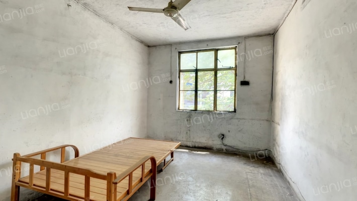 地龙箐攀钢房区二手房实景图