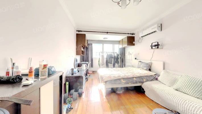 蒙自路601弄二手房实景图