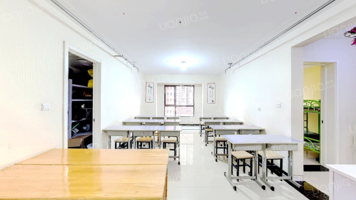 富力盈通国际公寓二手房实景图