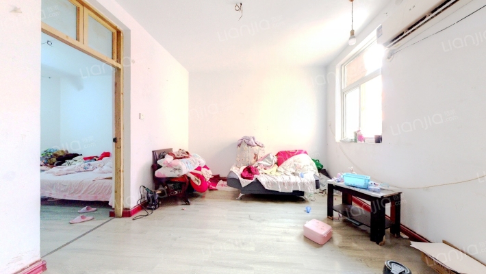 生产资料西家属院二手房实景图