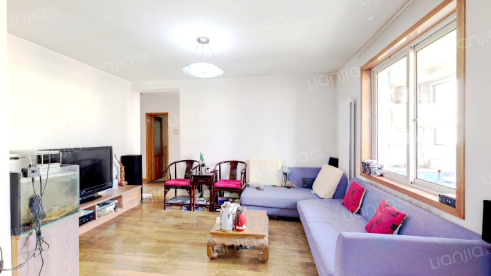 瑞丽园二手房实景图