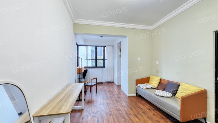 玉华村8号二手房实景图