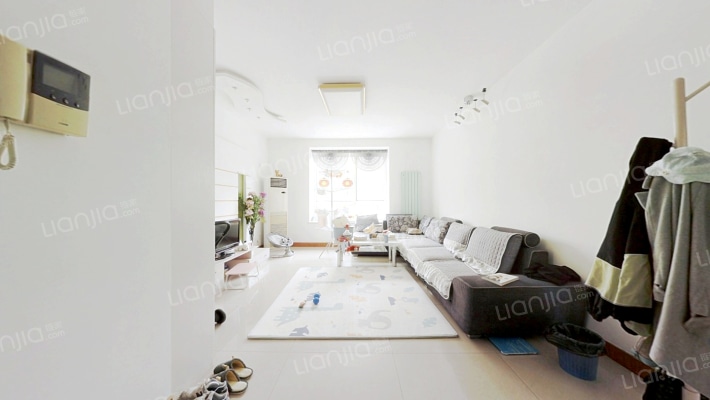 順驰城市艺墅二手房实景图