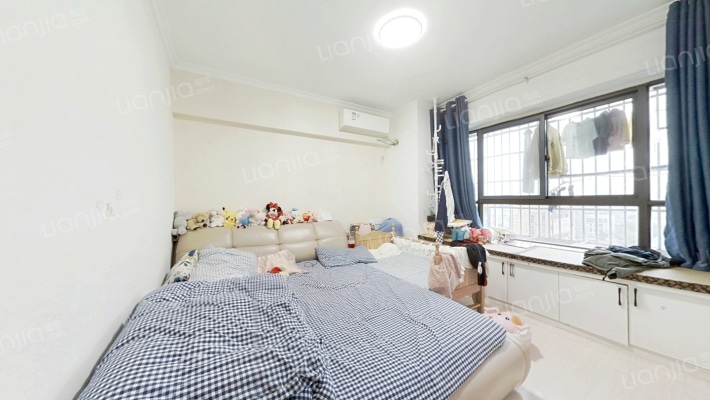 汇金九龙商业街二手房实景图