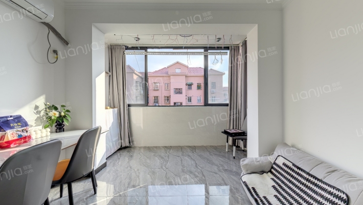 富特四村二手房实景图