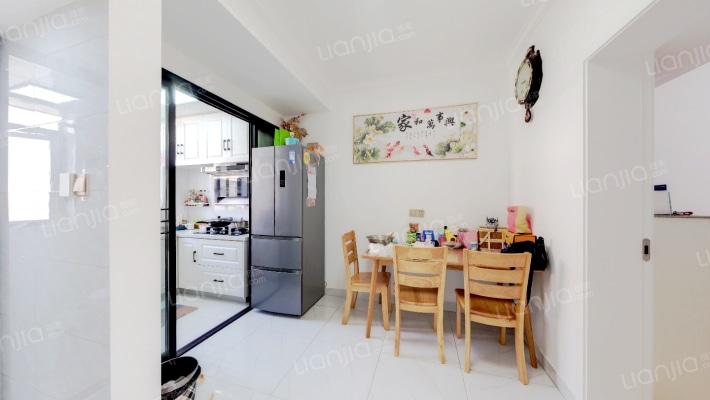 梅怡新村二手房实景图