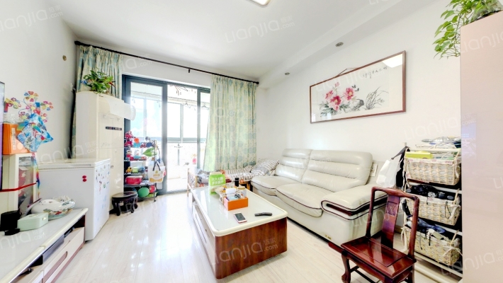 正中尚品庭院二手房实景图