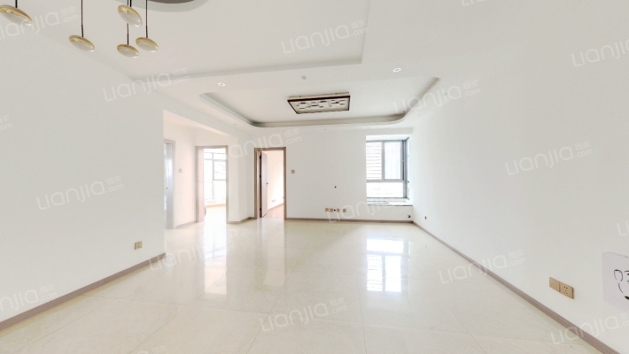 构峰源公馆二手房实景图