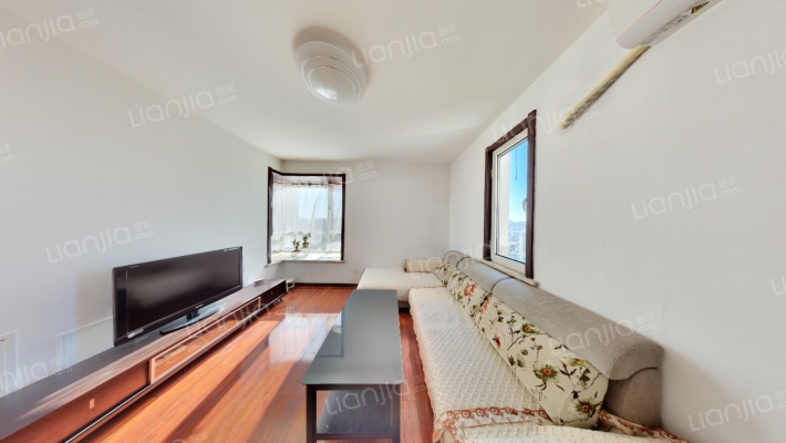 东尚名居二手房实景图