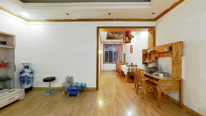 一纬路二手房实景图