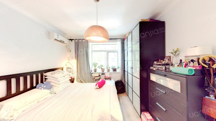 昆明路(体育馆街)二手房实景图