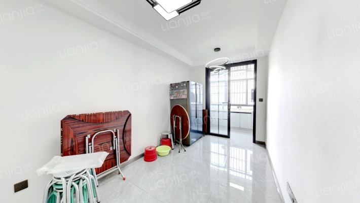 攀矿马兰山房区二手房实景图